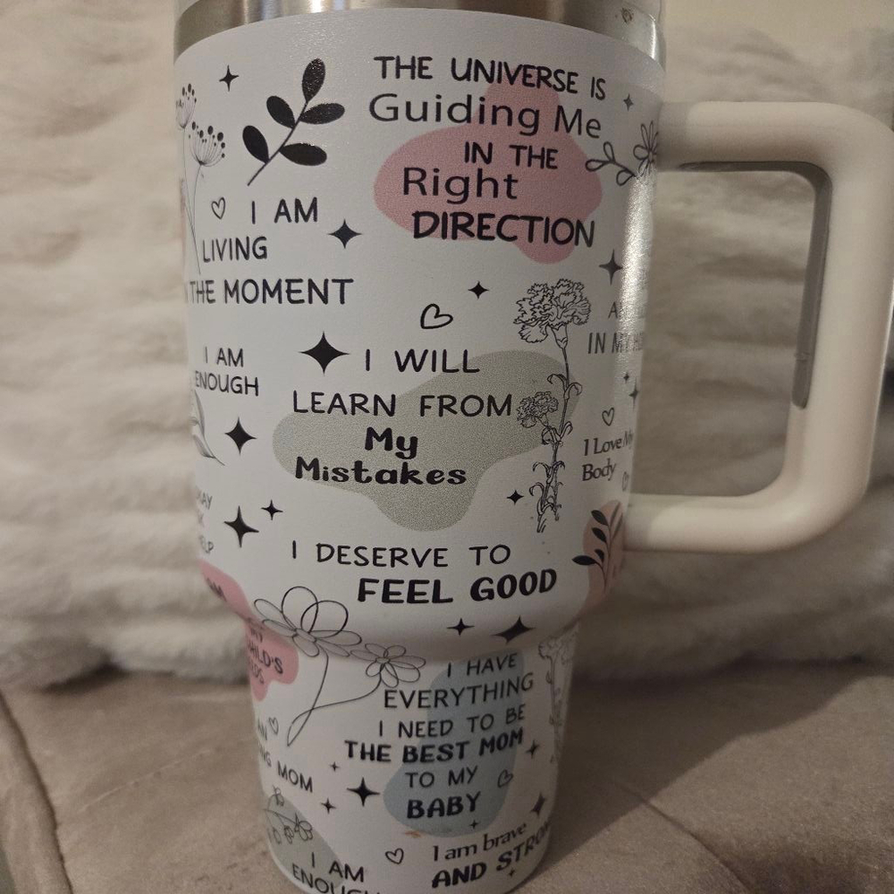 Mom Daily Affirmations Water Bottle & Thermos 40oz , White with Pink Accents - Picture 12 of 13